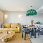 Lucy Sea View פואנגירולה