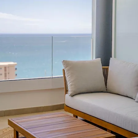 Апартаменты Lucy Sea View Фуэнхирола