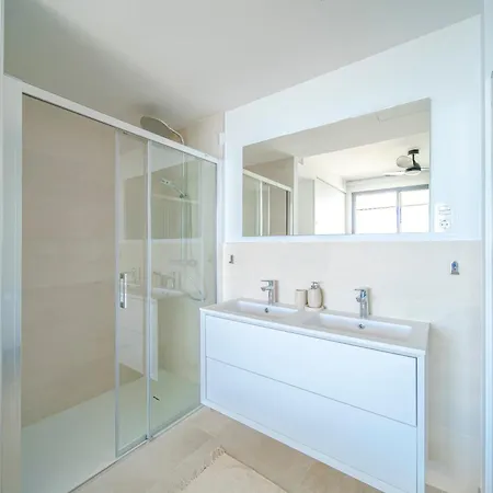 Lucy Sea View Апартаменты *